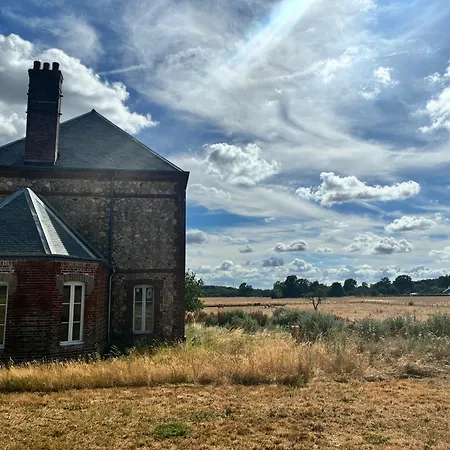 Les Cerisiers In Normandy بيت للعطل